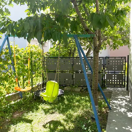 Apartment In Podstrana Near The Sea, River & Mountain Between Omis & Split Exterior foto