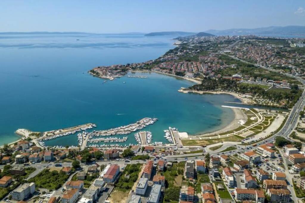 In Near The Sea, River & Mountain Between Omis & Split Apartment *