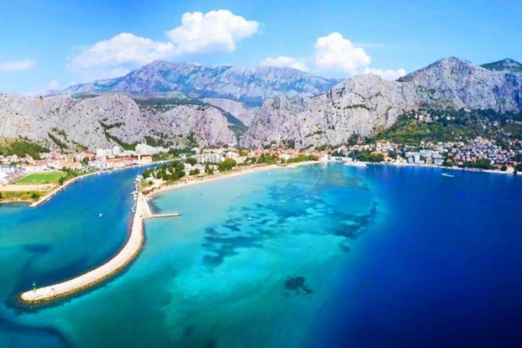 In Near The Sea, River & Mountain Between Omis & Split Apartment Podstrana
